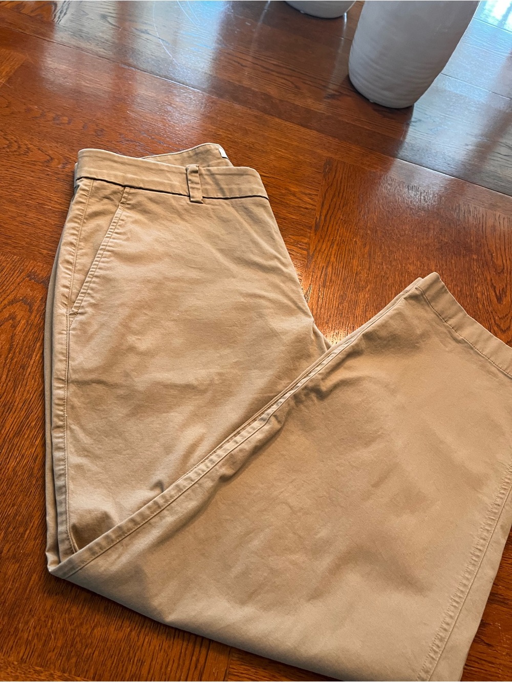Vince Women's Chino Pants in Light Tan